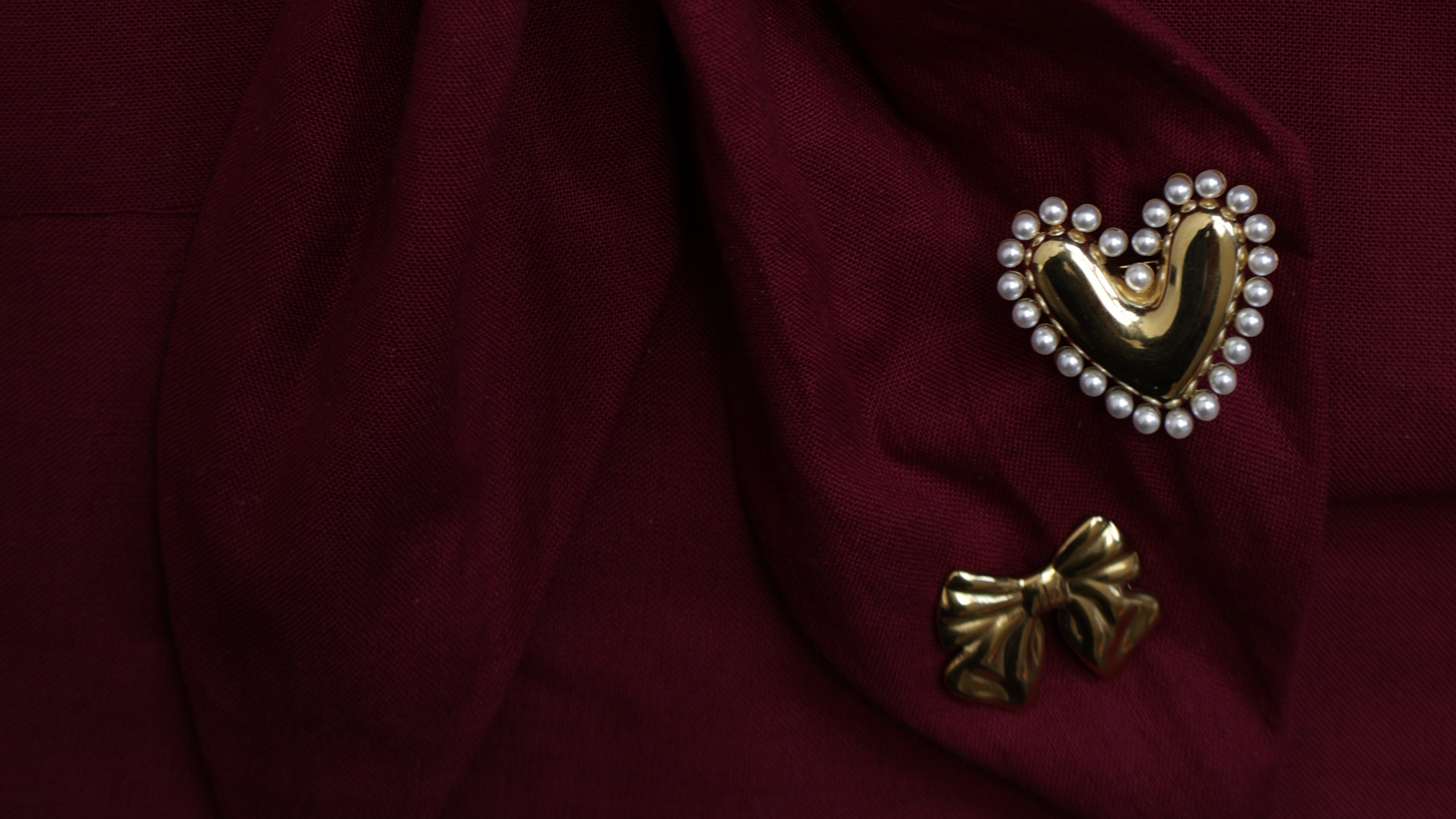 inspiration_brooch_pin_on_scarf