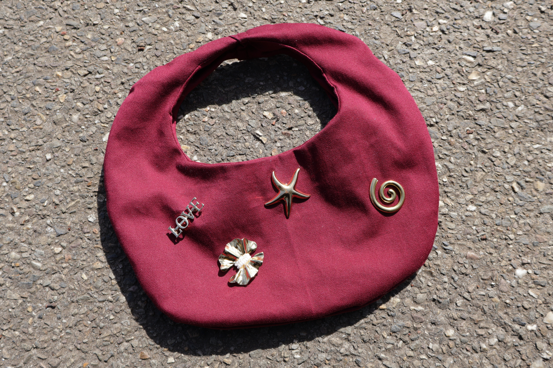 Upgrade your wardrobe: the art of upcycling with brooches and pins