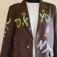10004 20035 20036 20044 pin gold spiral letter m star and brooch clover on blazer
