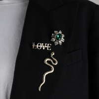 10017_10018_brooch_pin_gold_love_and_gold_green_oval