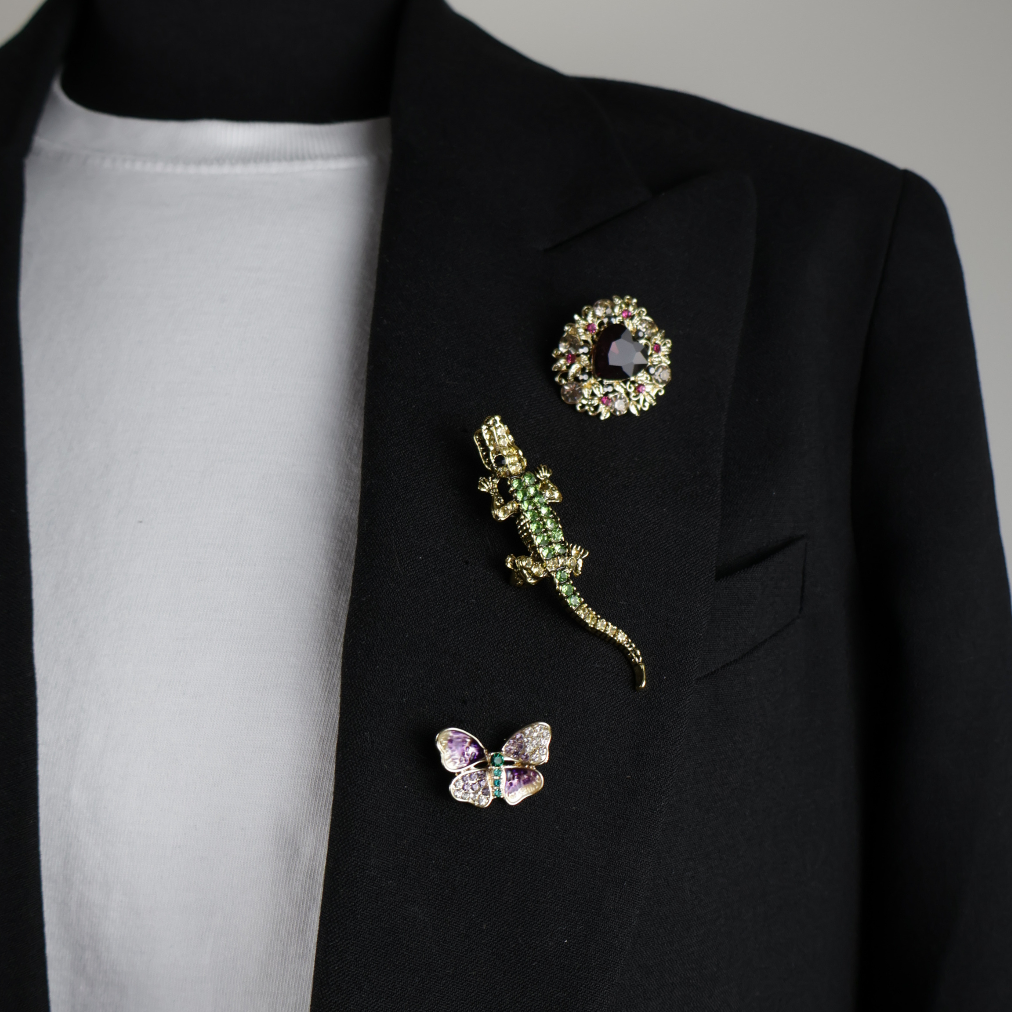 Broche speld hart goud, rood, grijs, donkerroze