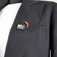 20004_20009_pin_red_pepper_and_old_television
