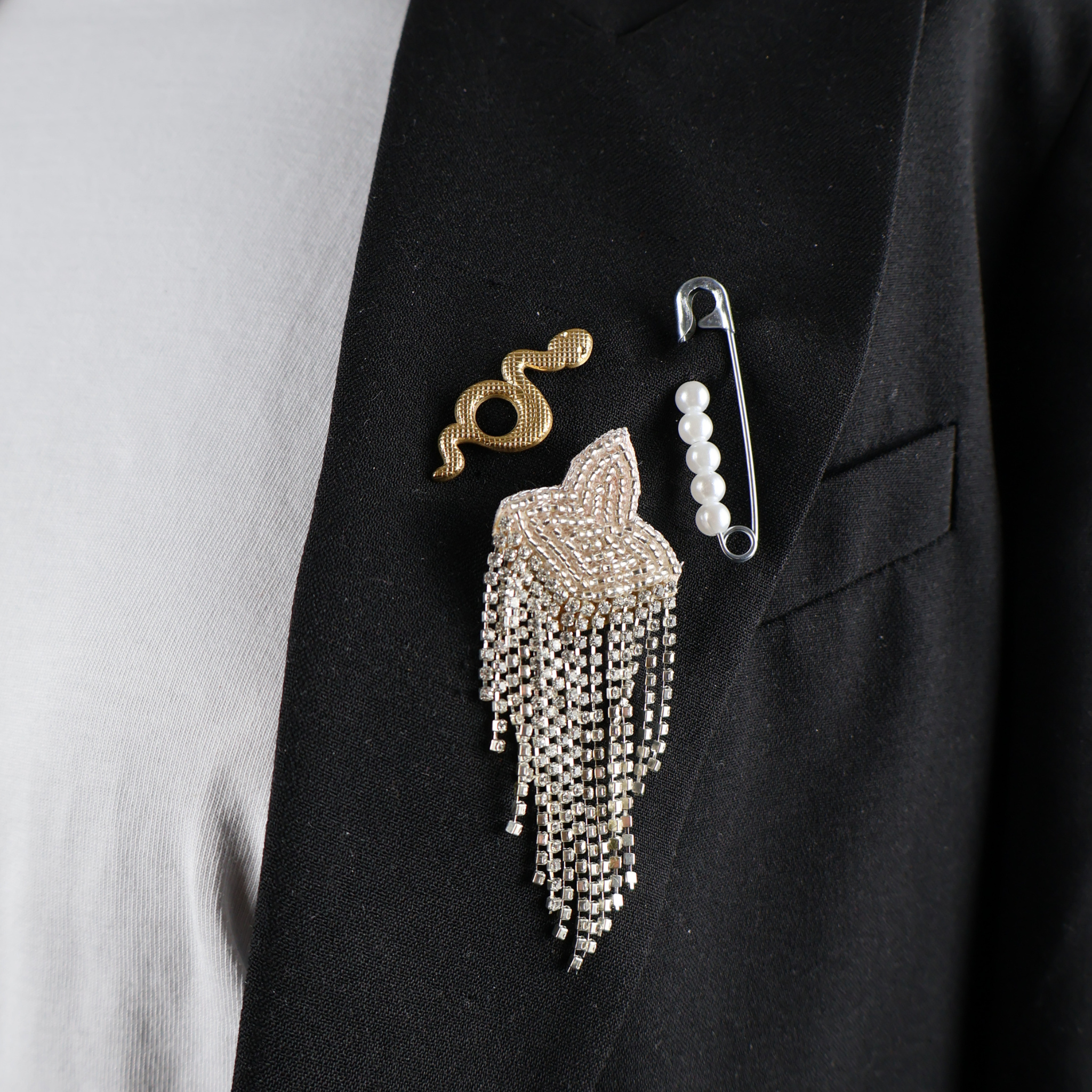 Goldene Schlangen Anstecknadel