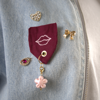 31002 ribbon red with charm 20045 mix 3 pins heart bow eye