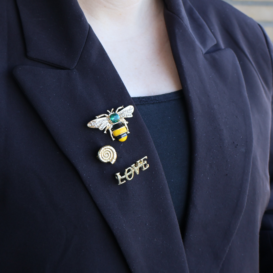 Broches cadeauset voor geslaagden – 3-delig (love, bij & schelp) – Goudkleurig